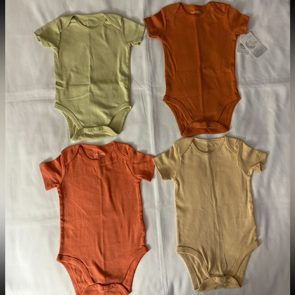 Mac & Moon 4pc Bundle - Short Sleeve Onesies in Beige, Lt Green & Coral/Orange